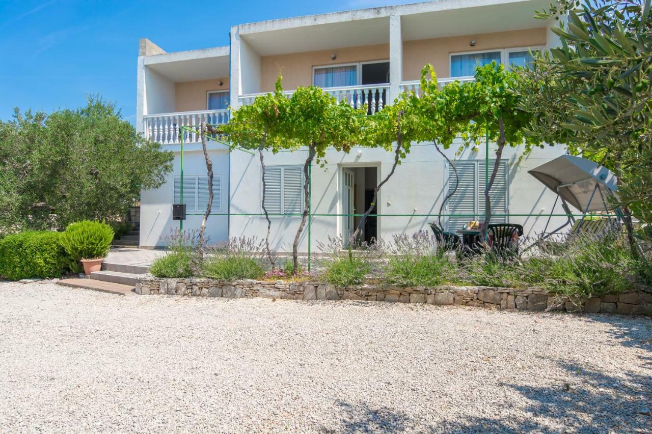 Olive Gardens Apartment Primosten Exterior photo